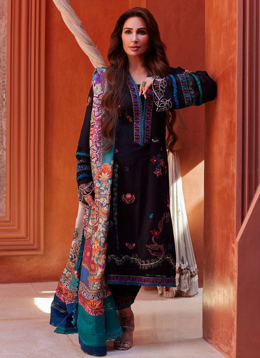 Farah Talib Aziz | Suay Lawn 24 | ILARIA BLACK - Pakistani Designer Dress - by Farah Talib Aziz | Type: Luxury - 100% Original at Saira Sultan