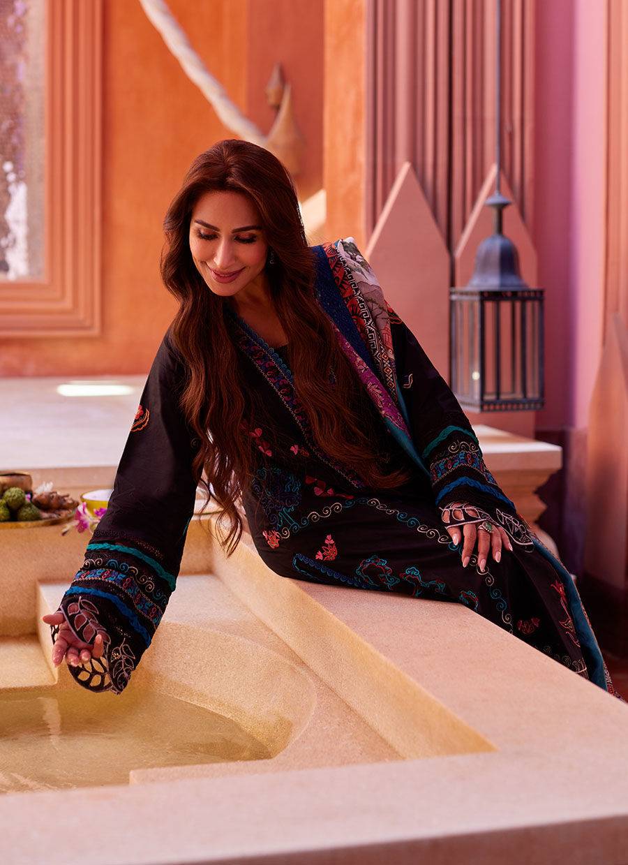 Farah Talib Aziz | Suay Lawn 24 | ILARIA BLACK - Pakistani Designer Dress - by Farah Talib Aziz | Type: Luxury - 100% Original at Saira Sultan