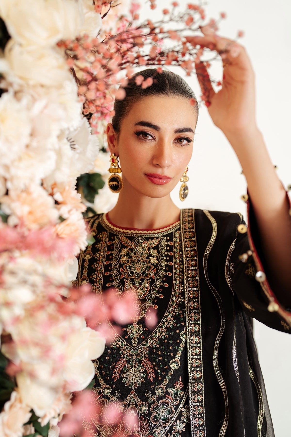 Alizeh | Luxury Raw Silk | AF-RS-07-GALE M Black Raw Silk