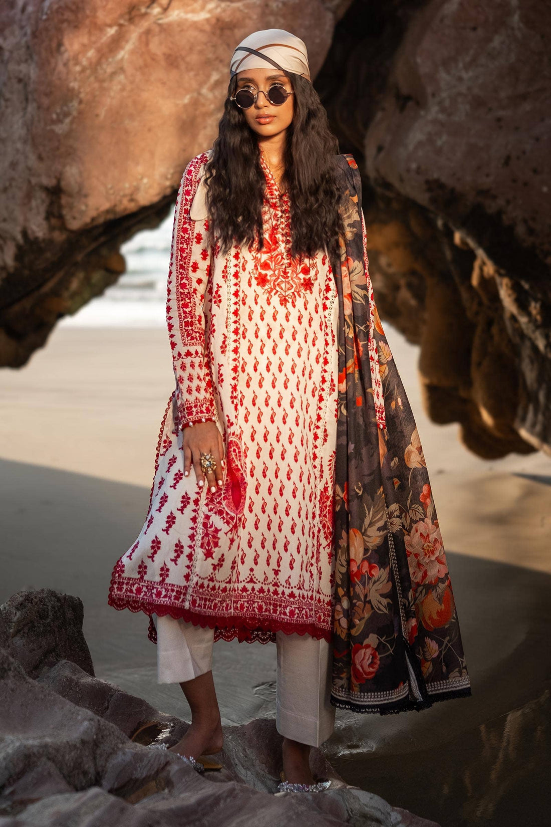 Sana Safinaz | Mahay Spring 24 | H241-006B-2BS - Pakistani Designer Dress - by Sana Safinaz | Type: Luxury - 100% Original at Saira Sultan