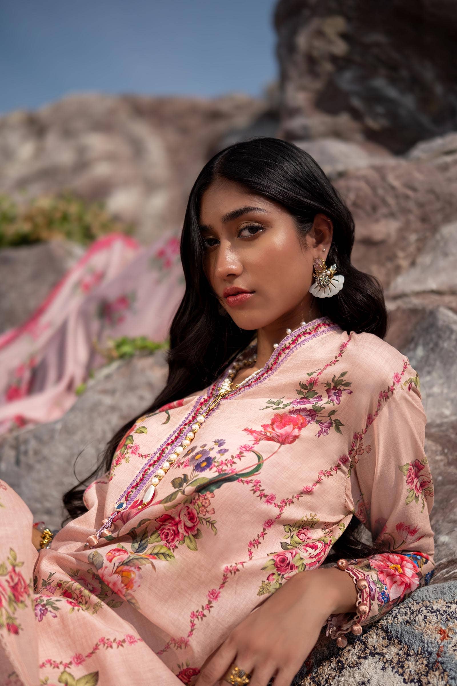 Sana Safinaz | Mahay Spring 24 | H241-026A-3CS - Pakistani Designer Dress - by Sana Safinaz | Type: Luxury - 100% Original at Saira Sultan