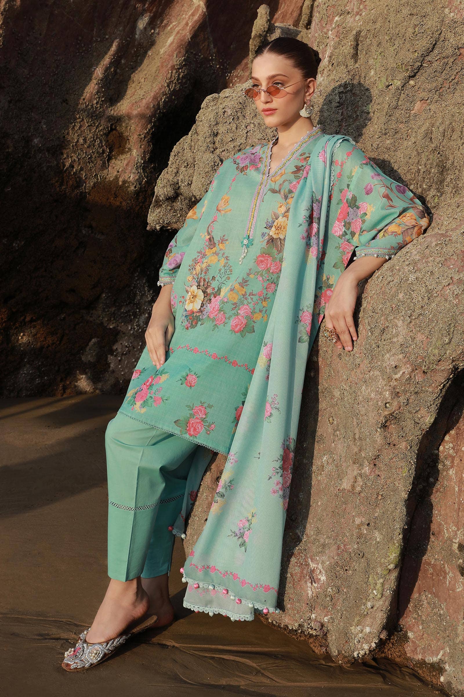 Sana Safinaz | Mahay Spring 24 | H241-026B-3CS - Pakistani Designer Dress - by Sana Safinaz | Type: Luxury - 100% Original at Saira Sultan