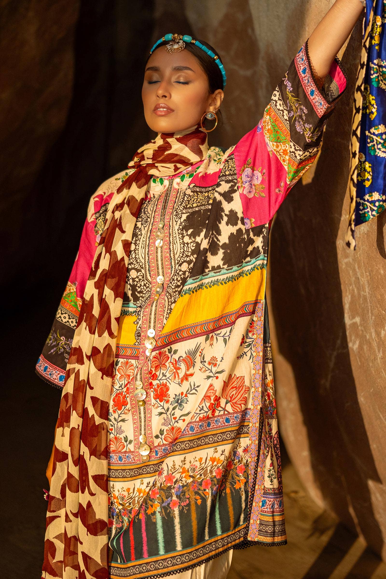 Sana Safinaz | Mahay Spring 24 | H241-027A-2I - Pakistani Designer Dress - by Sana Safinaz | Type: Luxury - 100% Original at Saira Sultan