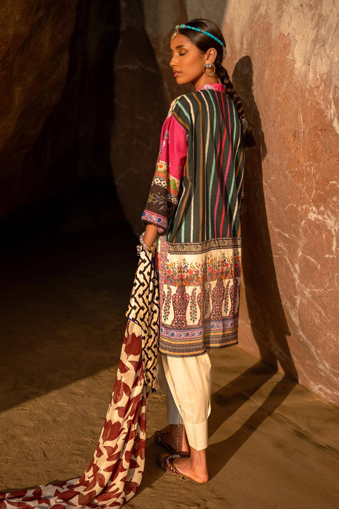 Sana Safinaz | Mahay Spring 24 | H241-027A-2I - Pakistani Designer Dress - by Sana Safinaz | Type: Luxury - 100% Original at Saira Sultan