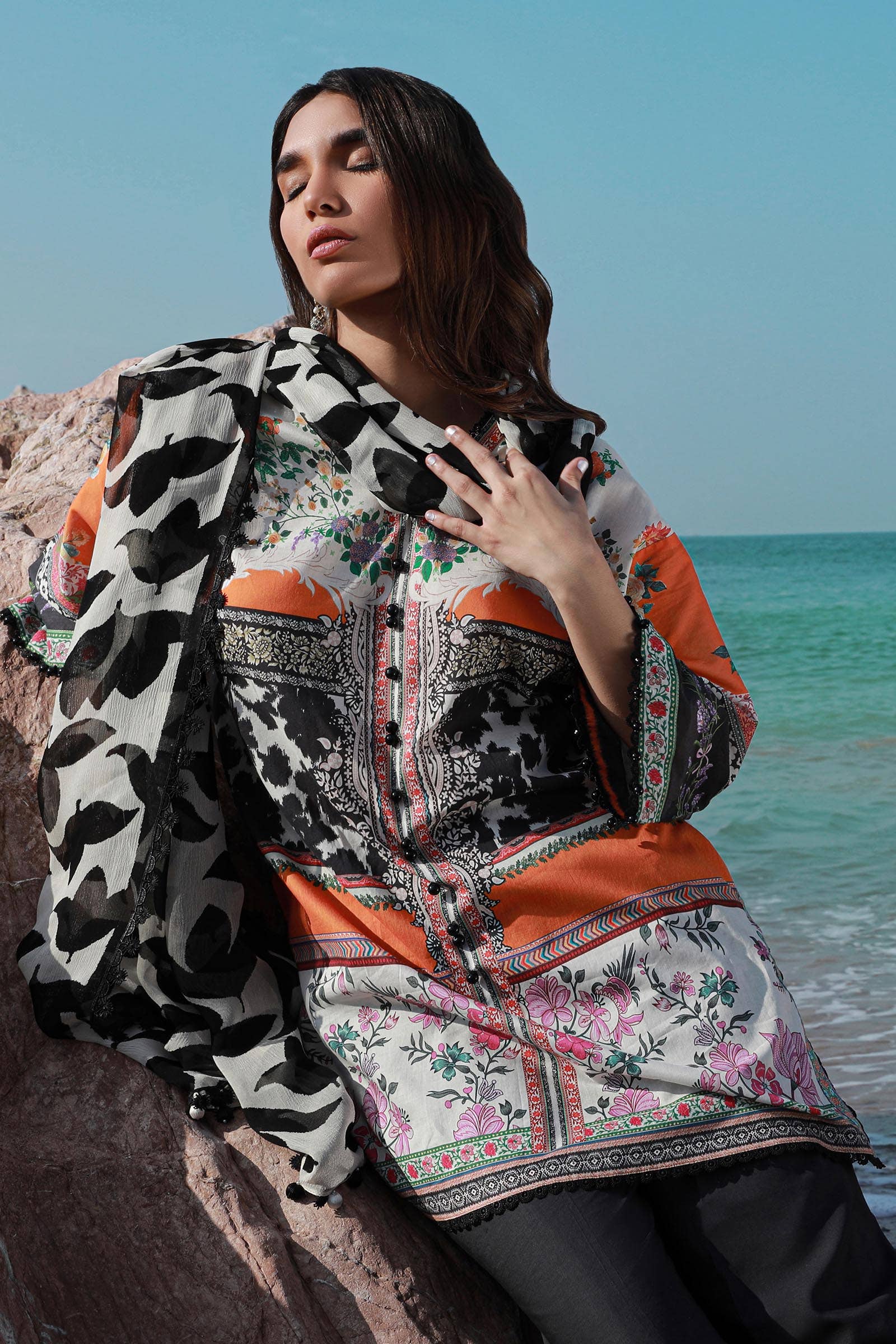 Sana Safinaz | Mahay Spring 24 | H241-027B-2I - Pakistani Designer Dress - by Sana Safinaz | Type: Luxury - 100% Original at Saira Sultan