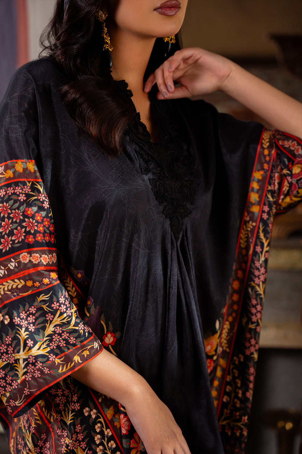 Saira Rizwan | Dahini Silk Pret | REEF -SRLP05-25 XL Black Silk