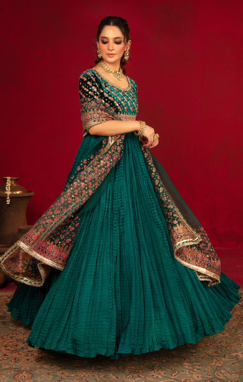 Maya | Raazi Velvet 24 | DILAAB L Teal Green Velvet