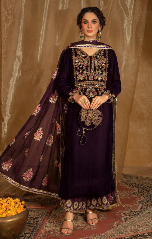 Maya | Raazi Velvet 24 | IBAARAT XS Deep Purple Velvet