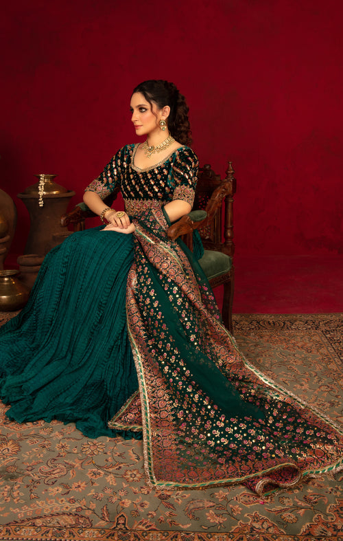 Maya | Raazi Velvet 24 | DILAAB XL Teal Green Velvet