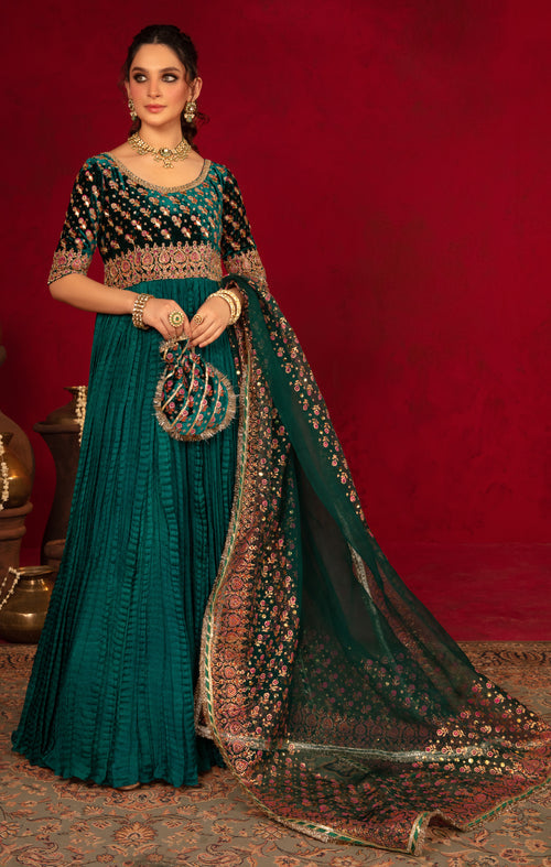 Maya | Raazi Velvet 24 | DILAAB XS Teal Green Velvet