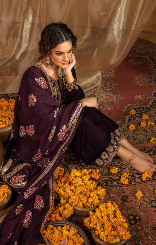 Maya | Raazi Velvet 24 | IBAARAT XL Deep Purple Velvet