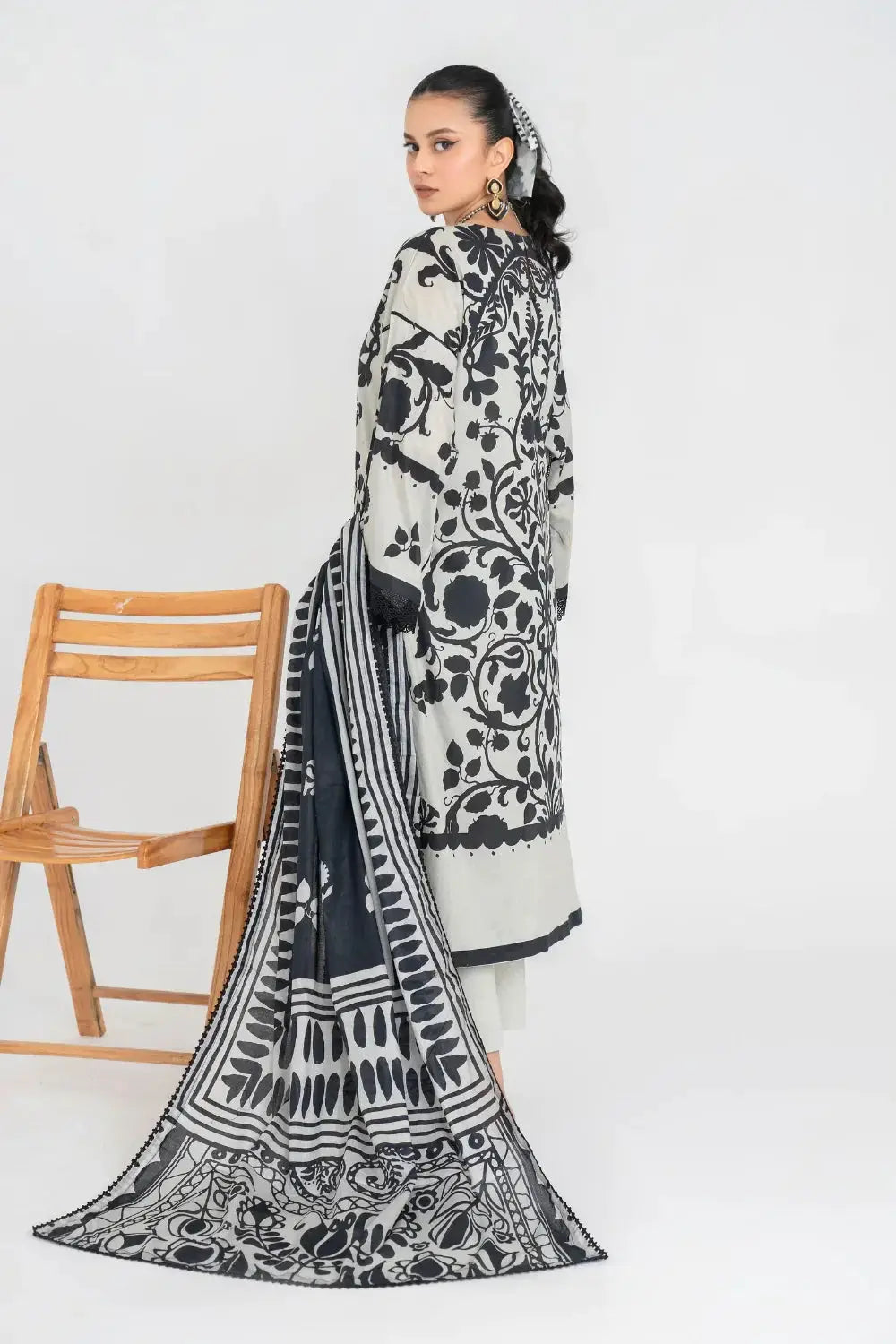 Ittehad | Printed Lawn 24 | IP3P08-3PS-LGY - Pakistani Designer Dress - by Ittehad | Type: Casuals - 100% Original at Saira Sultan