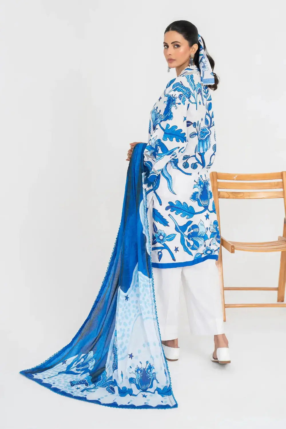 Ittehad | Printed Lawn 24 | IP3P10-3PS-BLU - Pakistani Designer Dress - by Ittehad | Type: Casuals - 100% Original at Saira Sultan