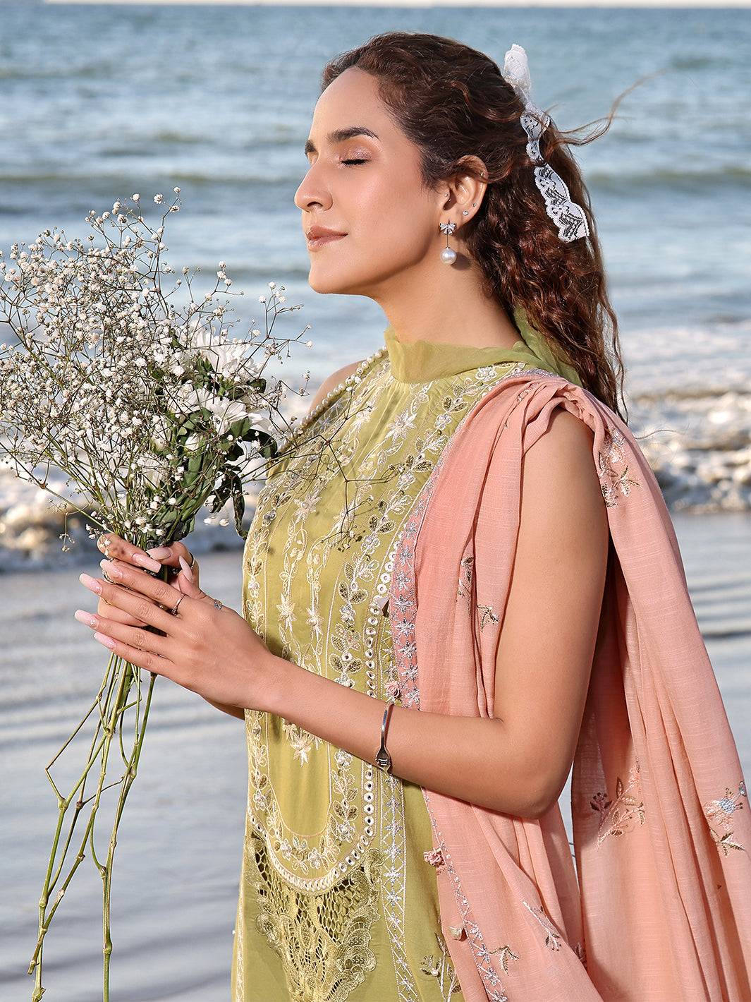 Izel | Saahil Signature Lawn 24 | MUZLIN - Pakistani Designer Dress - by Izel | Type: Luxury - 100% Original at Saira Sultan