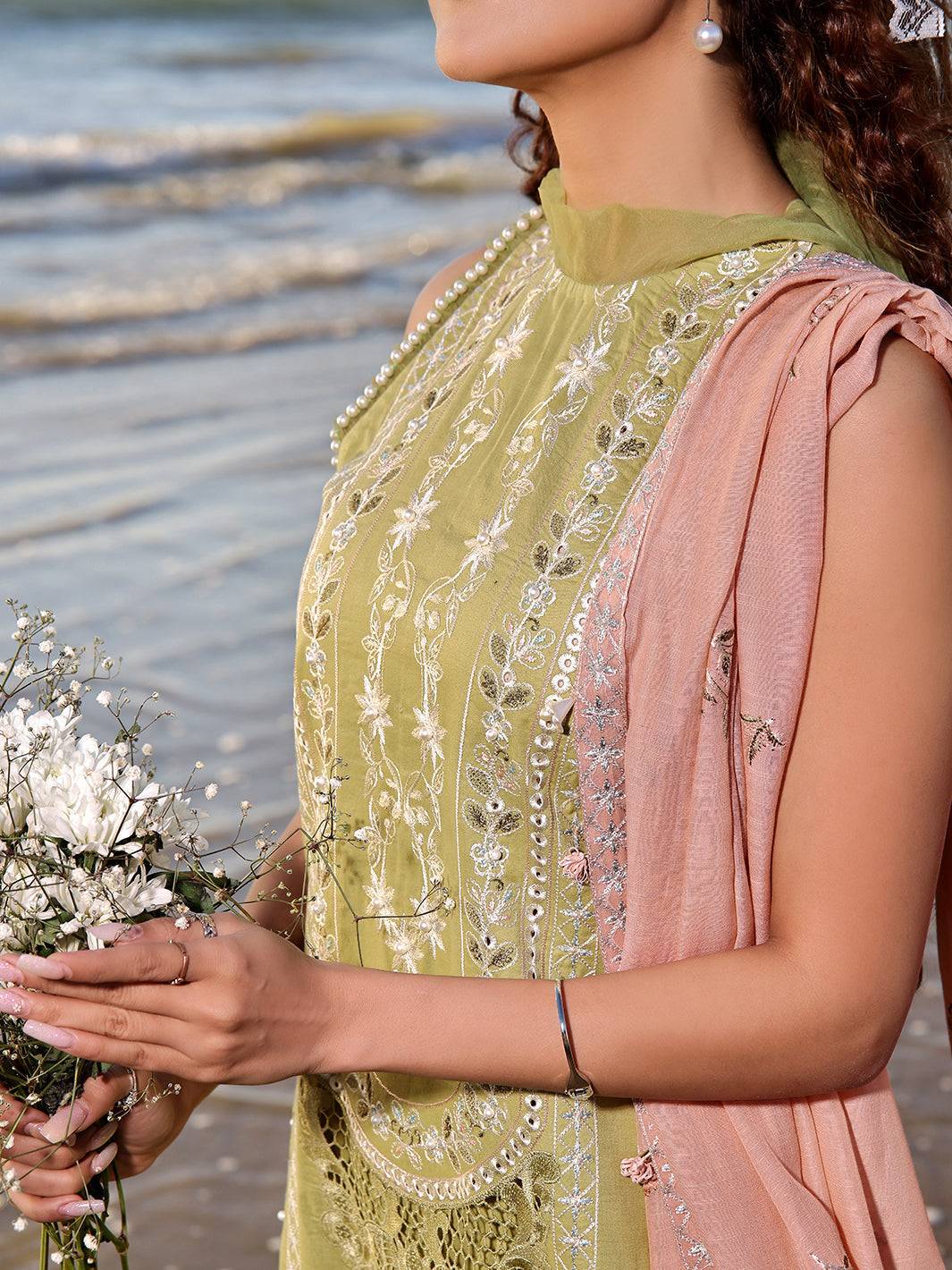 Izel | Saahil Signature Lawn 24 | MUZLIN - Pakistani Designer Dress - by Izel | Type: Luxury - 100% Original at Saira Sultan