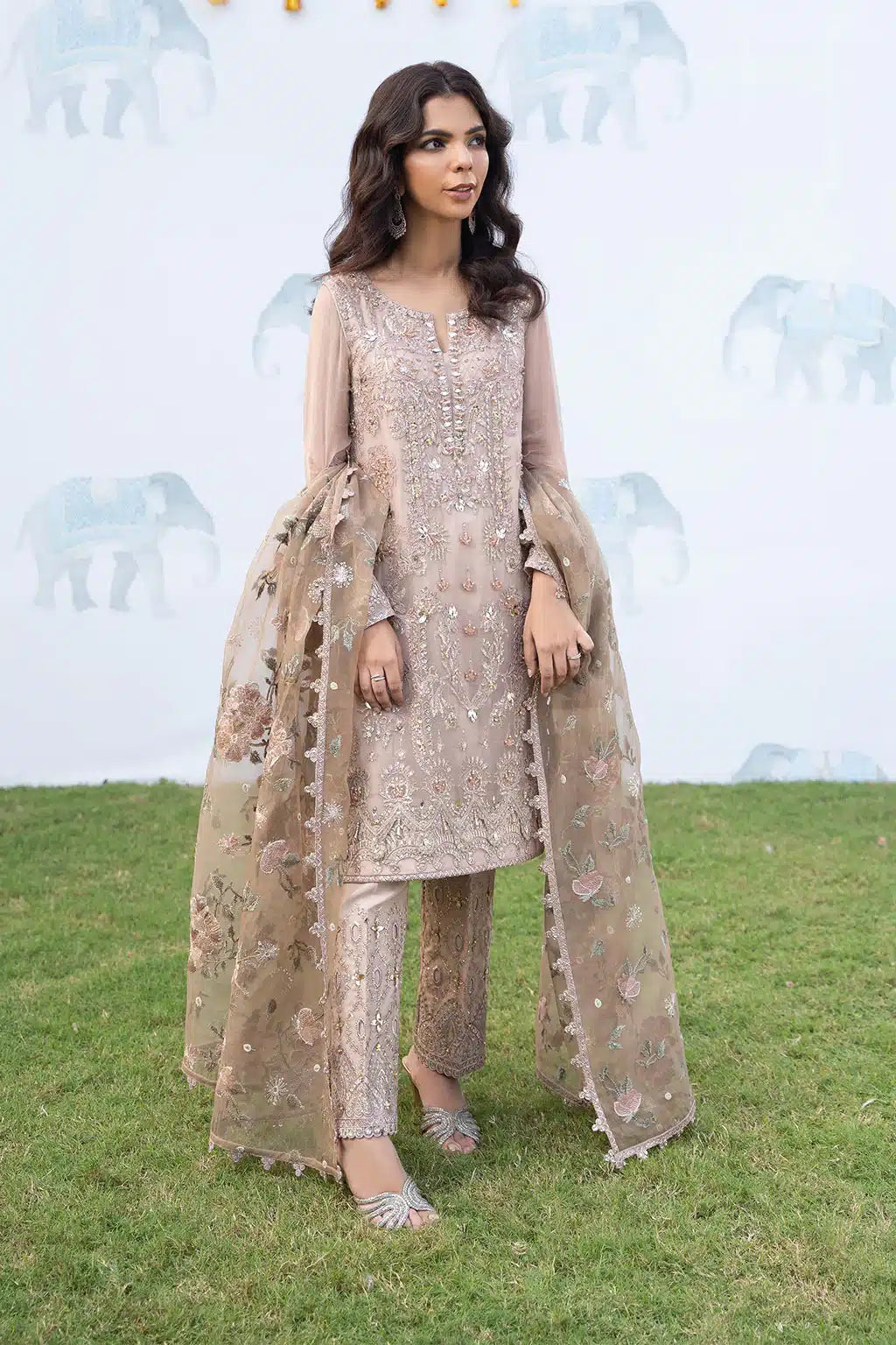 Iznik | Shendi Luxury Formals 23 | ISC-04 MAALA - Pakistani Designer Dress - by Iznik | Type: Formal - 100% Original at Saira Sultan