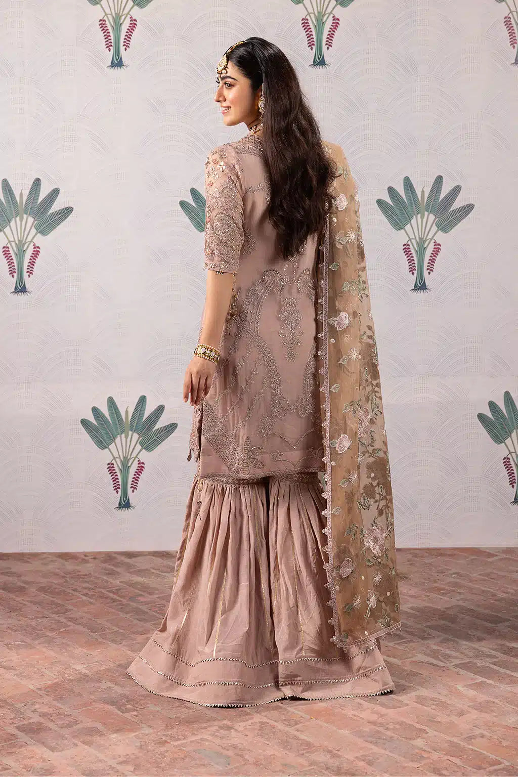 Iznik | Shendi Luxury Formals 23 | ISC-04 MAALA - Pakistani Designer Dress - by Iznik | Type: Formal - 100% Original at Saira Sultan