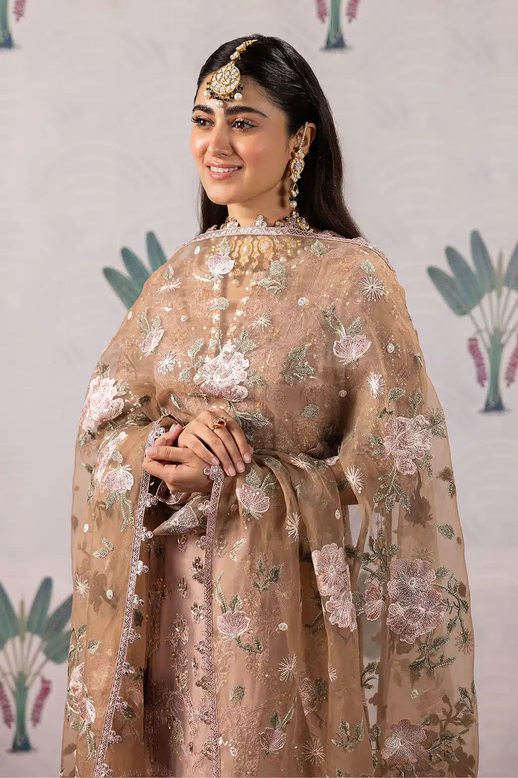 Iznik | Shendi Luxury Formals 23 | ISC-04 MAALA - Pakistani Designer Dress - by Iznik | Type: Formal - 100% Original at Saira Sultan