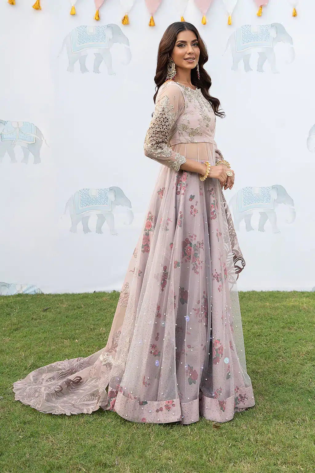 Iznik | Shendi Luxury Formals 23 | ISC-01 SAAHIRA - Pakistani Designer Dress - by Iznik | Type: Formal - 100% Original at Saira Sultan