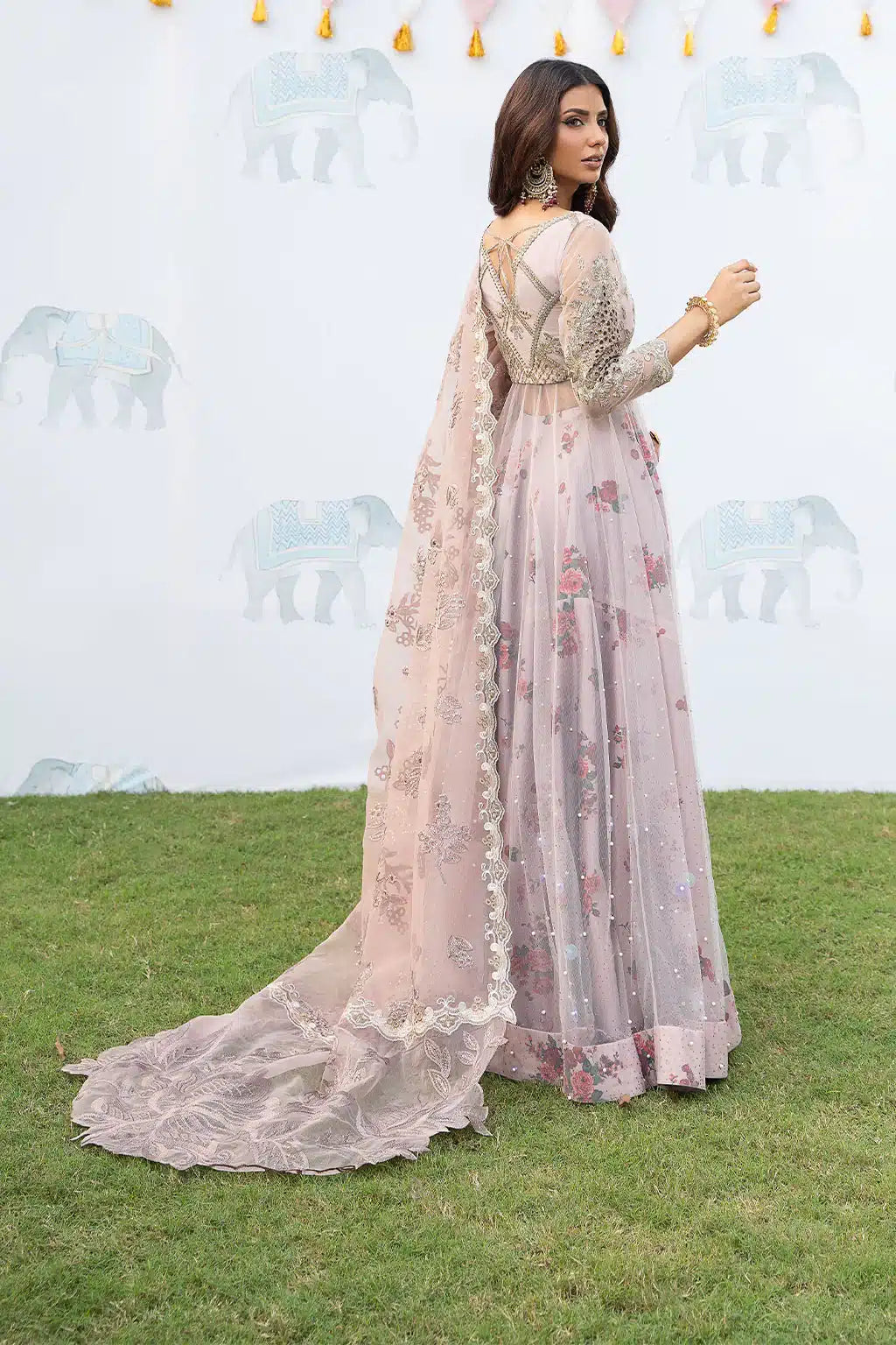 Iznik | Shendi Luxury Formals 23 | ISC-01 SAAHIRA - Pakistani Designer Dress - by Iznik | Type: Formal - 100% Original at Saira Sultan