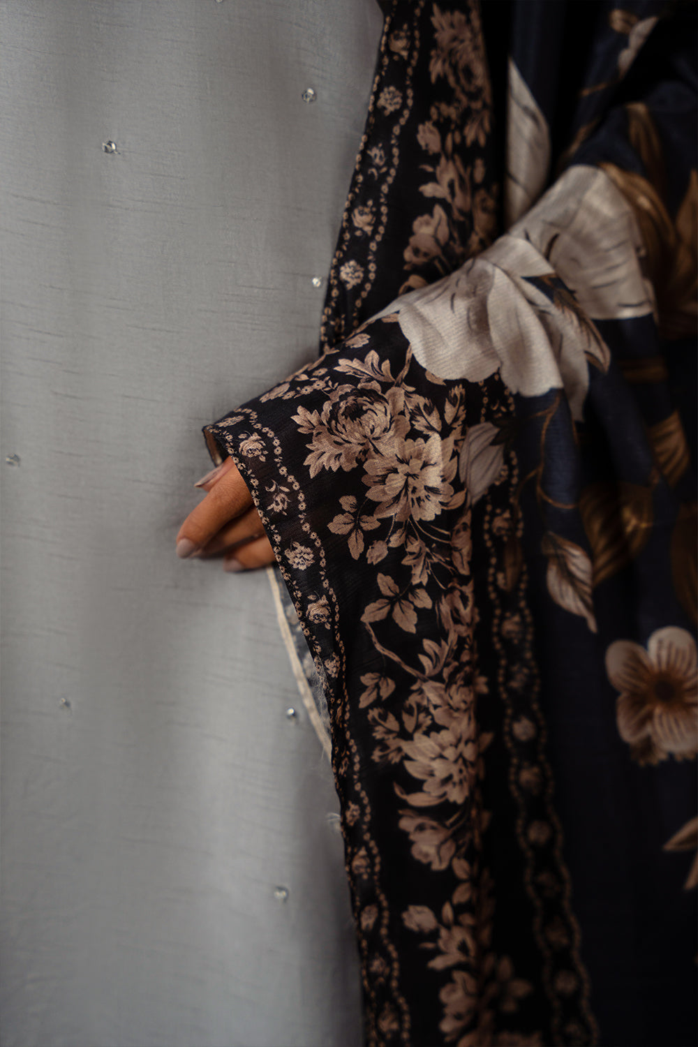 Saira Rizwan | Dahini Silk Pret | SWAN - SRLP04-25 L Cloud Gray Raw Silk