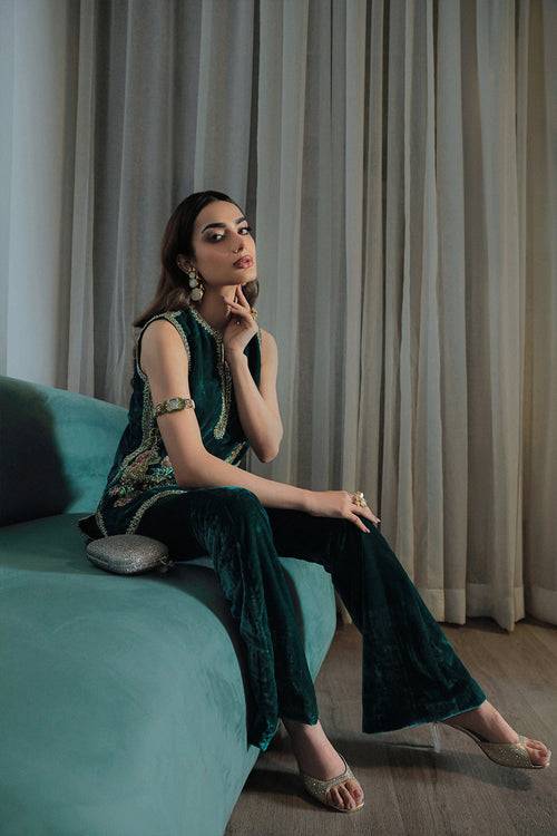 Saira Rizwan | Riona Luxury Formals | Simone - Pakistani Designer Dress - by Saira Rizwan | Type: Formal - 100% Original at Saira Sultan