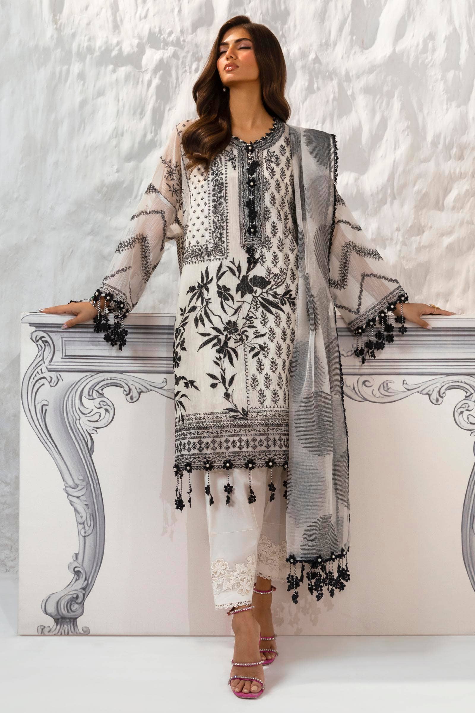 Sana Safinaz | Muzlin Summer 24 | 010B-CT - Pakistani Designer Dress - by Sana Safinaz | Type: Luxury - 100% Original at Saira Sultan