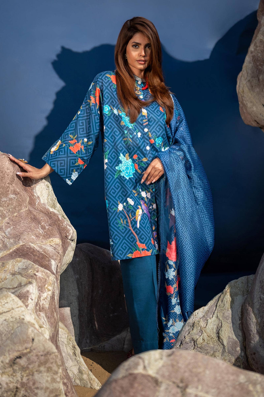 Sana Safinaz | Mahay Spring 24 | H241-013B-2BK - Pakistani Designer Dress - by Sana Safinaz | Type: Luxury - 100% Original at Saira Sultan