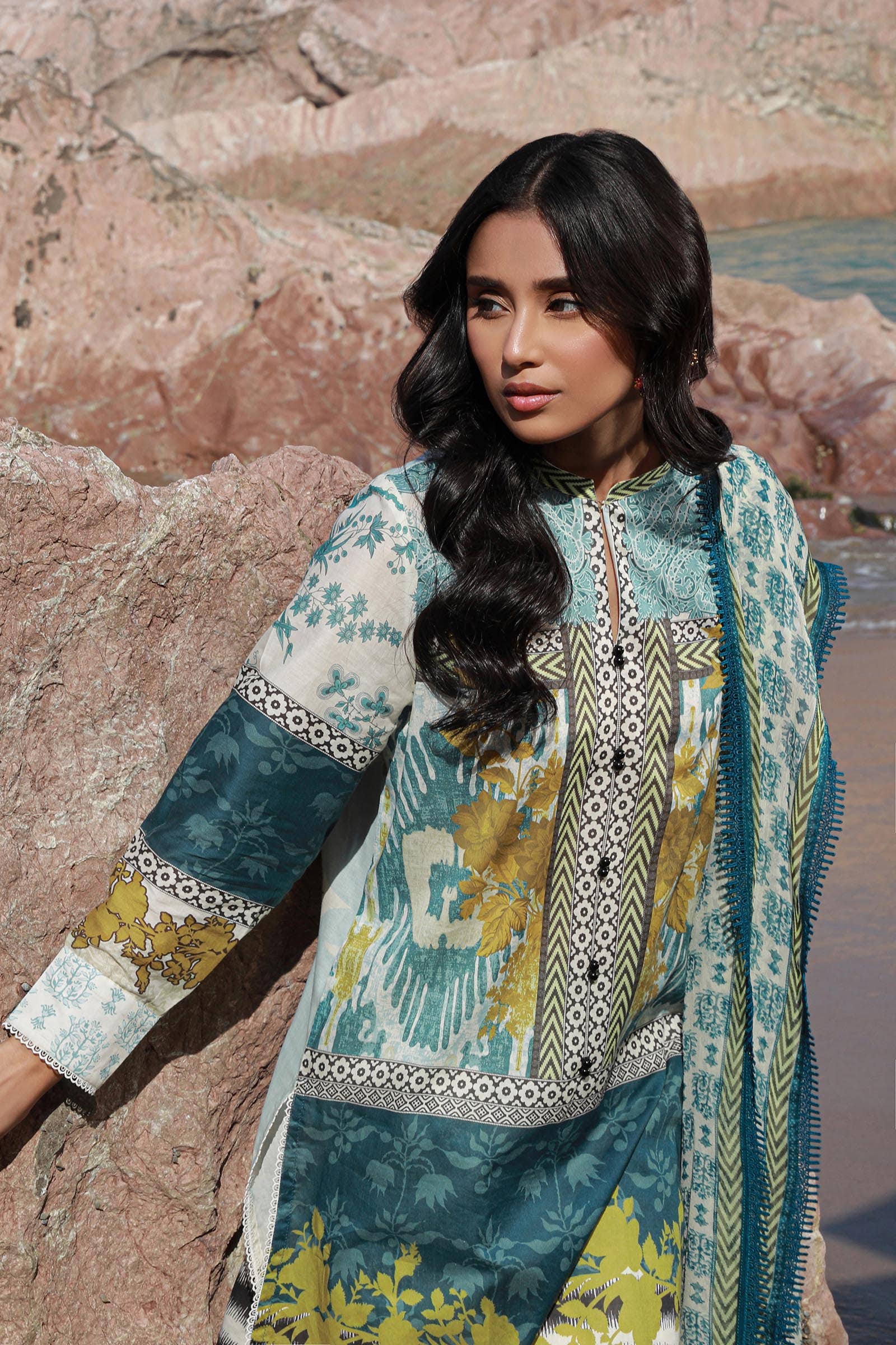 Sana Safinaz | Mahay Spring 24 | H241-015A-2I - Pakistani Designer Dress - by Sana Safinaz | Type: Luxury - 100% Original at Saira Sultan