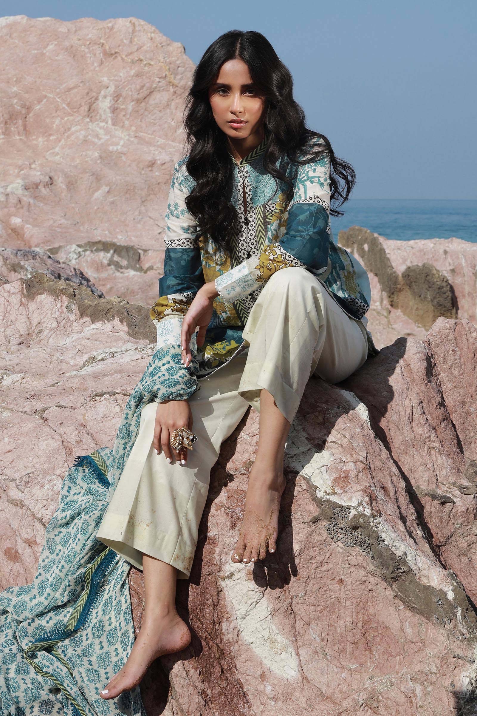Sana Safinaz | Mahay Spring 24 | H241-015A-2I - Pakistani Designer Dress - by Sana Safinaz | Type: Luxury - 100% Original at Saira Sultan