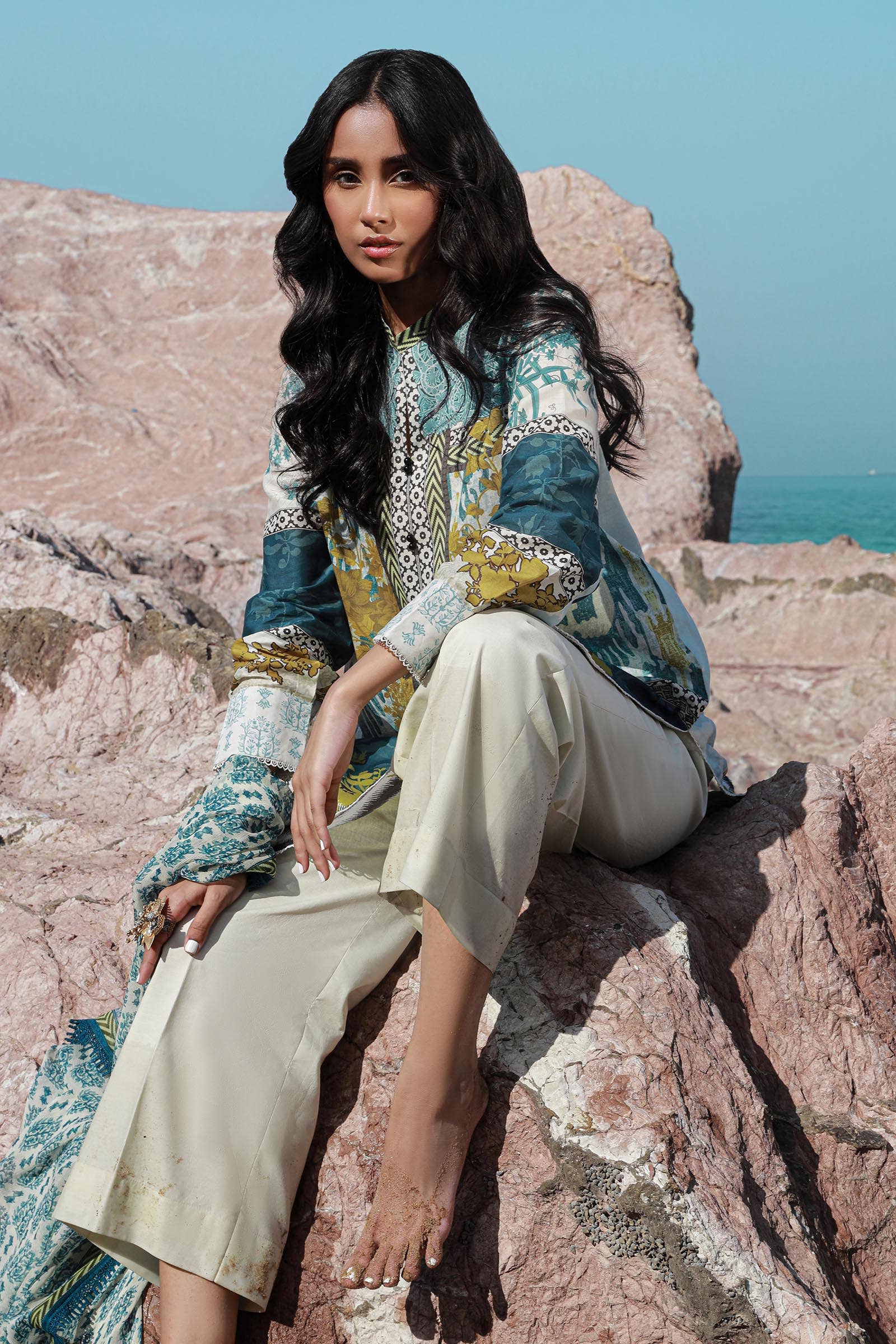 Sana Safinaz | Mahay Spring 24 | H241-015A-2I - Pakistani Designer Dress - by Sana Safinaz | Type: Luxury - 100% Original at Saira Sultan