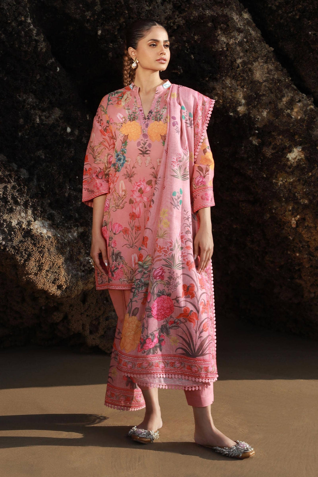Sana Safinaz | Mahay Spring 24 | H241-019A-3CS - Pakistani Designer Dress - by Sana Safinaz | Type: Luxury - 100% Original at Saira Sultan