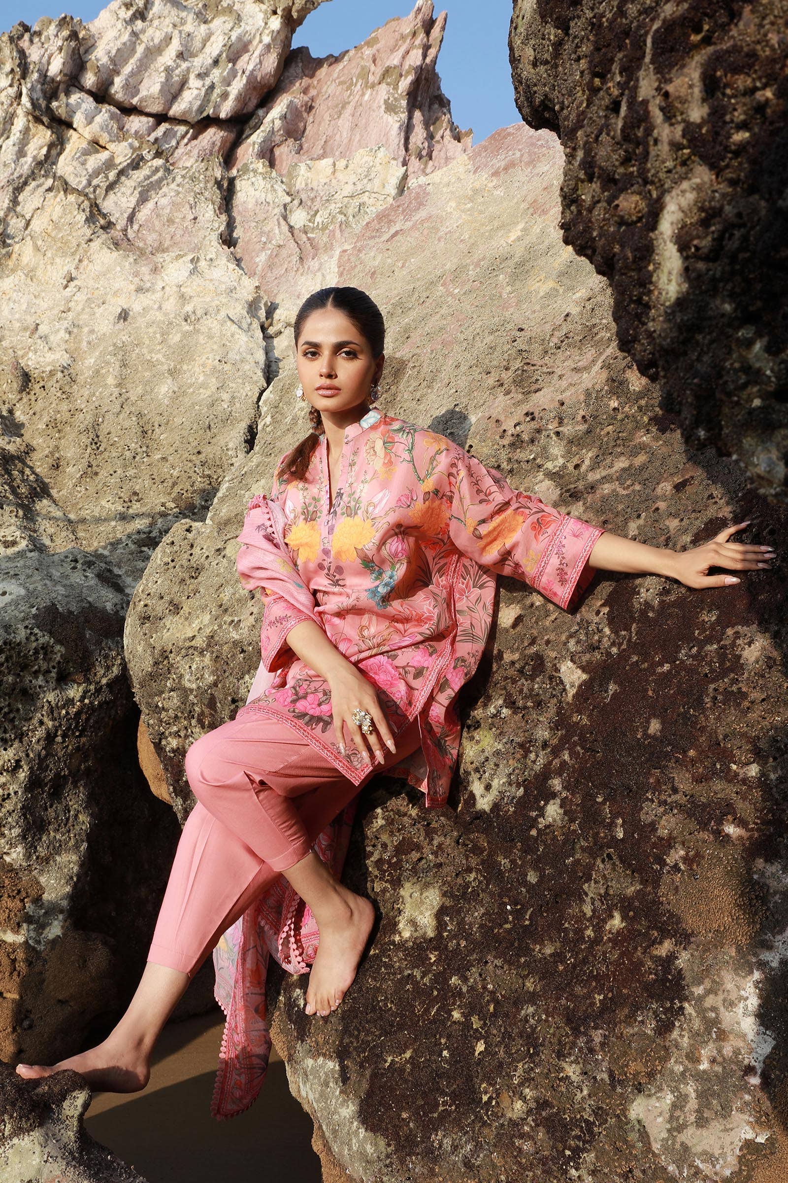 Sana Safinaz | Mahay Spring 24 | H241-019A-3CS - Pakistani Designer Dress - by Sana Safinaz | Type: Luxury - 100% Original at Saira Sultan
