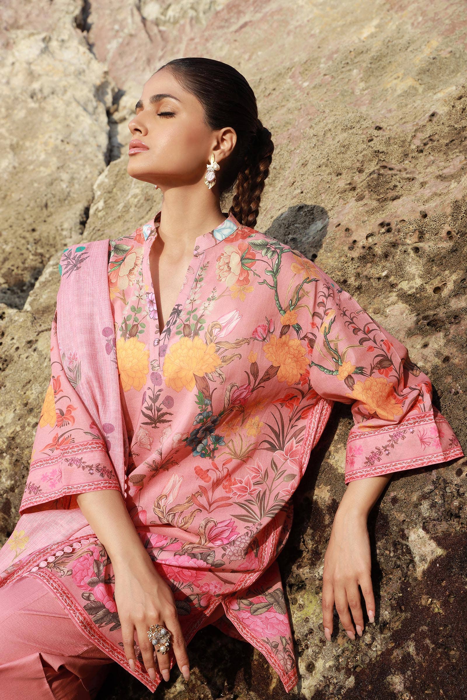 Sana Safinaz | Mahay Spring 24 | H241-019A-3CS - Pakistani Designer Dress - by Sana Safinaz | Type: Luxury - 100% Original at Saira Sultan