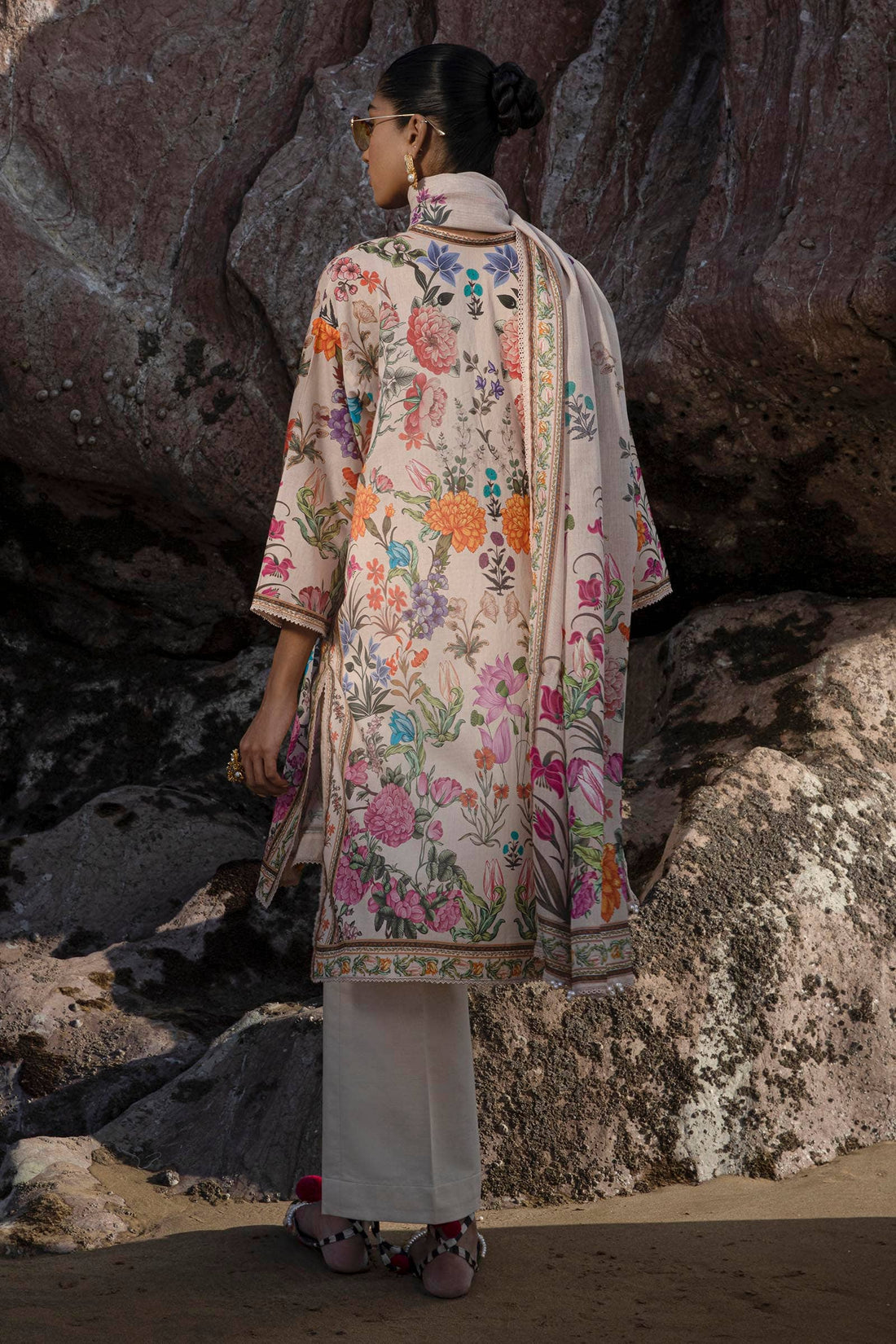 Sana Safinaz | Mahay Spring 24 | H241-019B-3CS - Pakistani Designer Dress - by Sana Safinaz | Type: Luxury - 100% Original at Saira Sultan