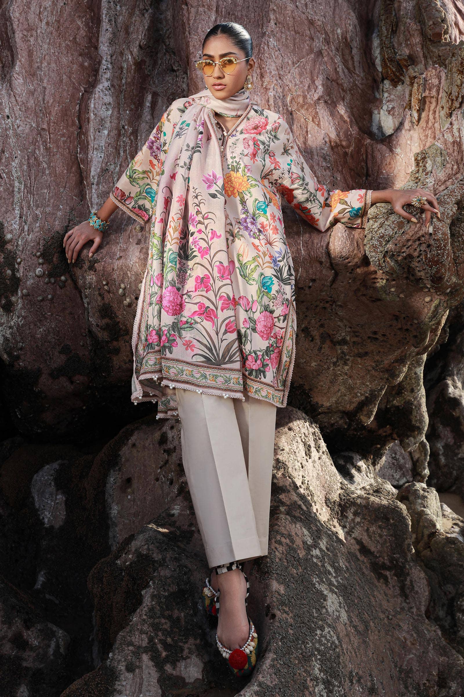 Sana Safinaz | Mahay Spring 24 | H241-019B-3CS - Pakistani Designer Dress - by Sana Safinaz | Type: Luxury - 100% Original at Saira Sultan