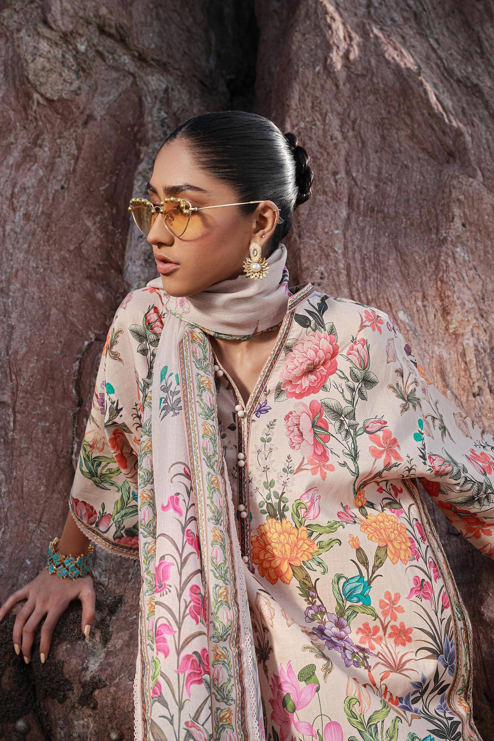 Sana Safinaz | Mahay Spring 24 | H241-019B-3CS - Pakistani Designer Dress - by Sana Safinaz | Type: Luxury - 100% Original at Saira Sultan