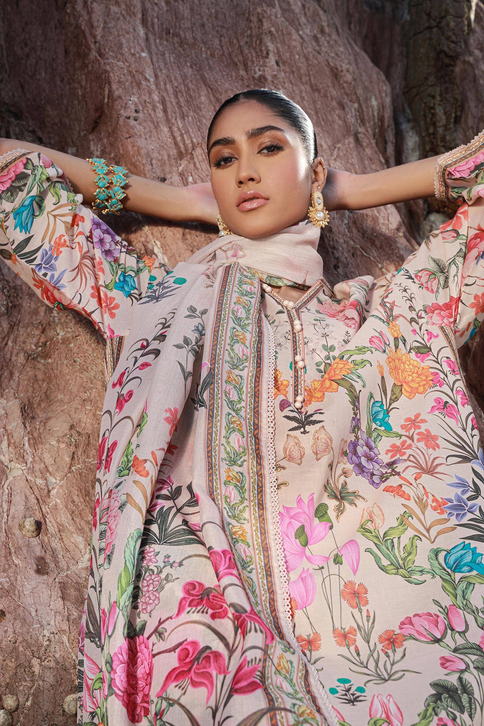 Sana Safinaz | Mahay Spring 24 | H241-019B-3CS - Pakistani Designer Dress - by Sana Safinaz | Type: Luxury - 100% Original at Saira Sultan