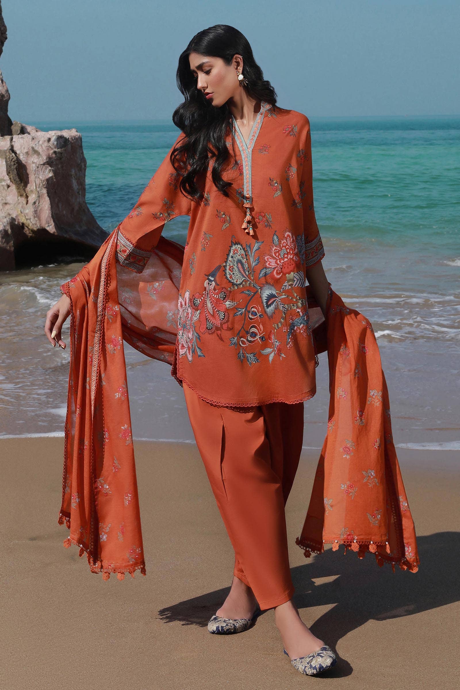 Sana Safinaz | Mahay Spring 24 | H241-020A-3CG - Pakistani Designer Dress - by Sana Safinaz | Type: Luxury - 100% Original at Saira Sultan