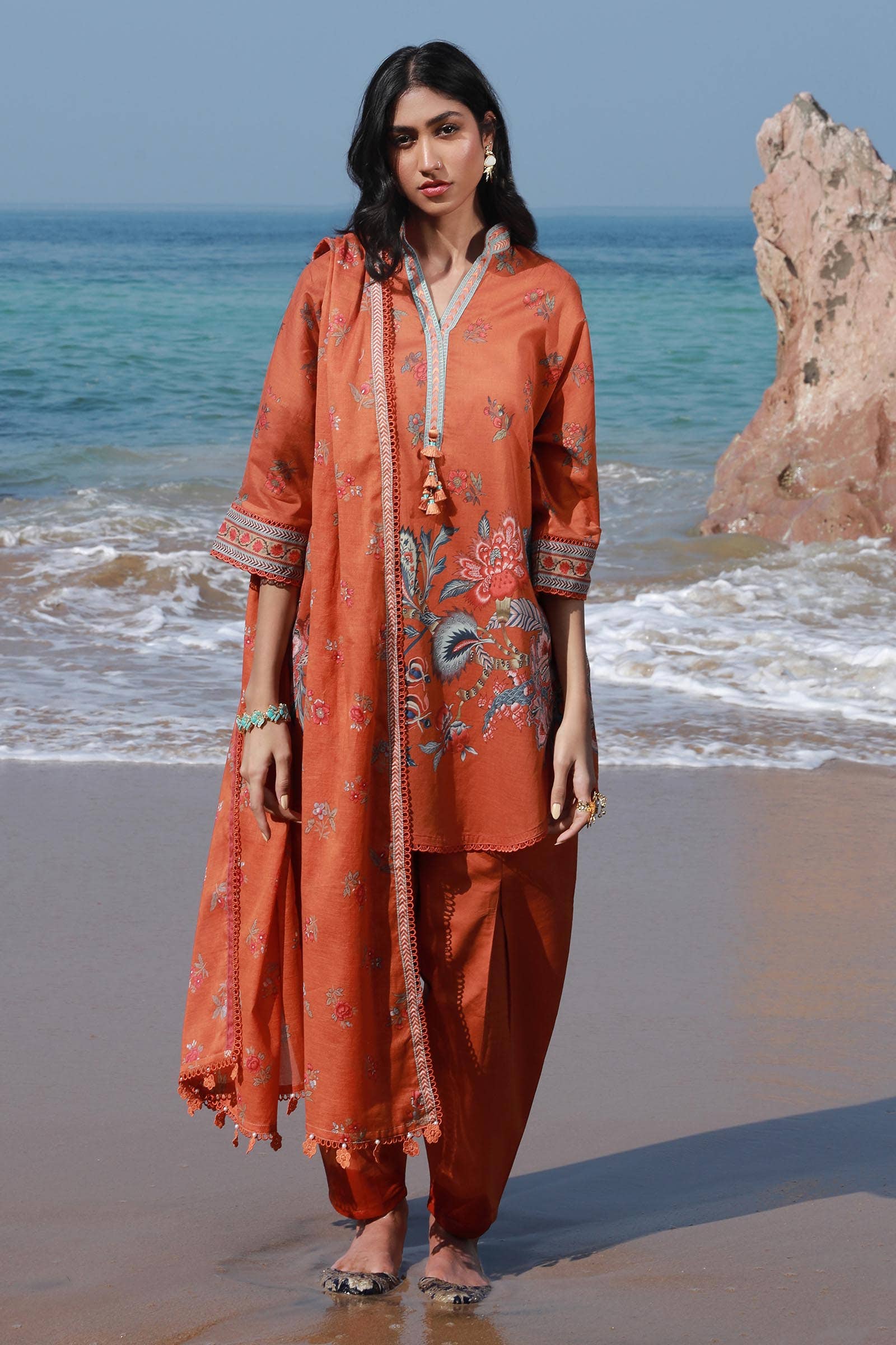 Sana Safinaz | Mahay Spring 24 | H241-020A-3CG - Pakistani Designer Dress - by Sana Safinaz | Type: Luxury - 100% Original at Saira Sultan