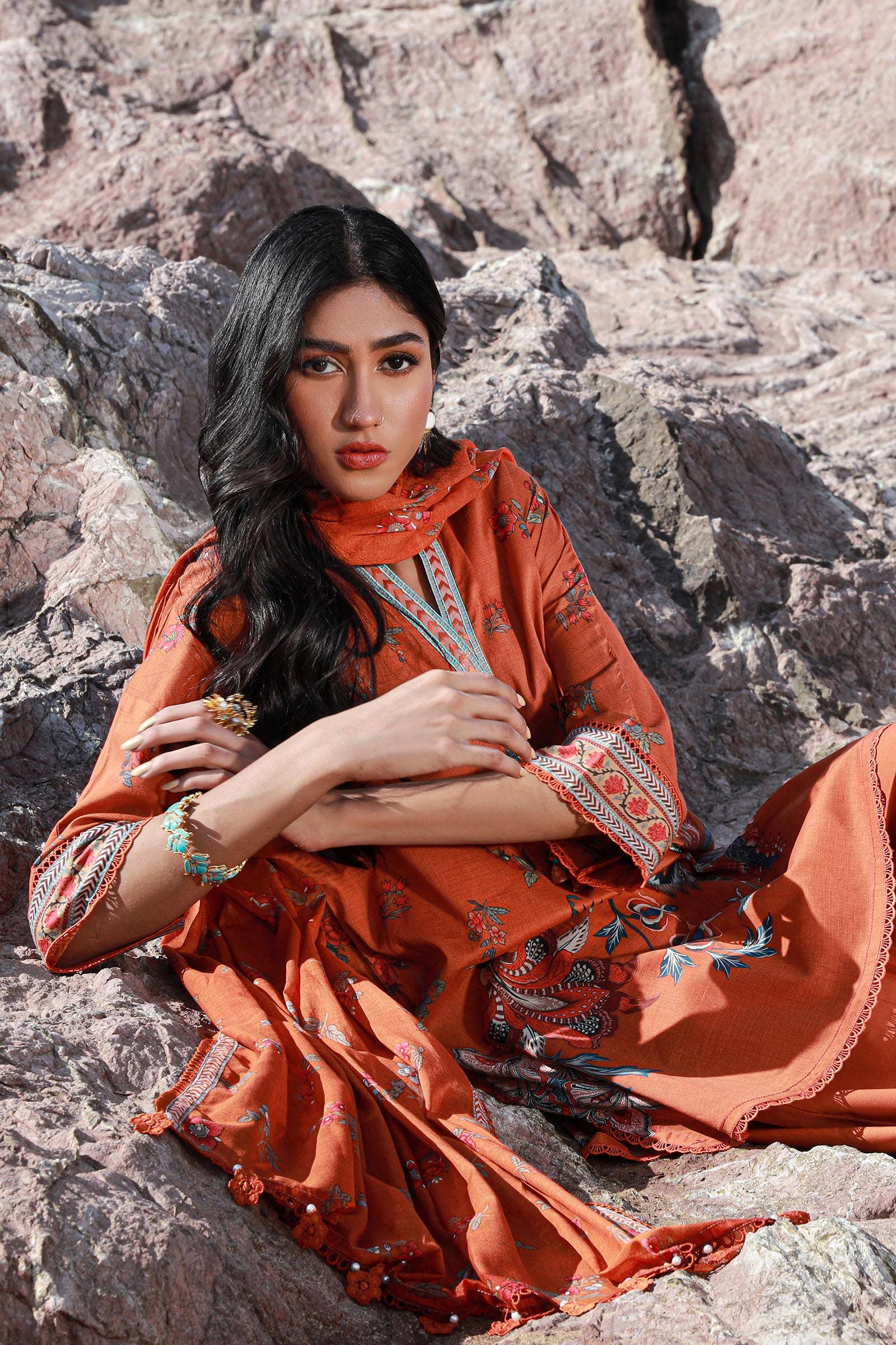 Sana Safinaz | Mahay Spring 24 | H241-020A-3CG - Pakistani Designer Dress - by Sana Safinaz | Type: Luxury - 100% Original at Saira Sultan