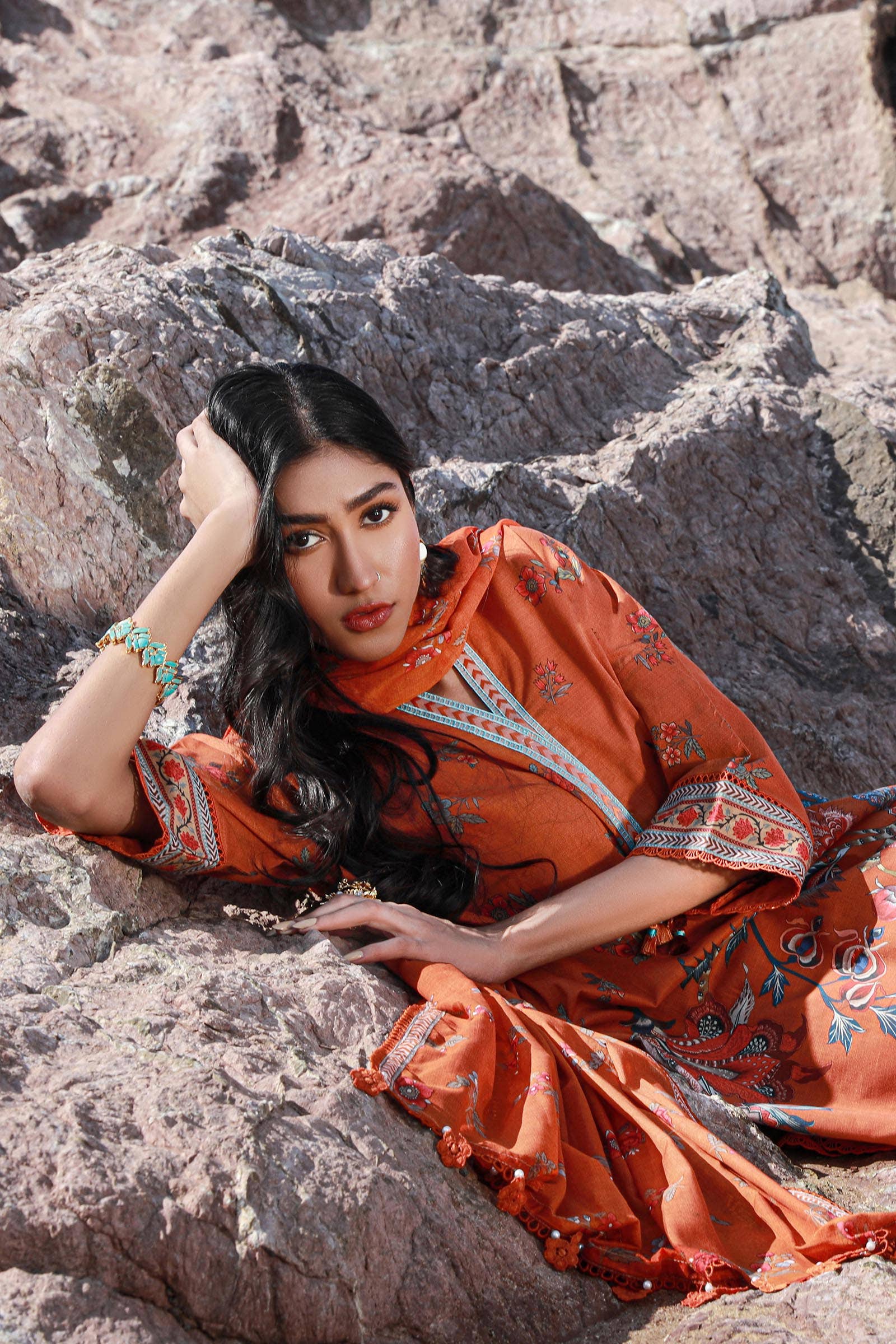 Sana Safinaz | Mahay Spring 24 | H241-020A-3CG - Pakistani Designer Dress - by Sana Safinaz | Type: Luxury - 100% Original at Saira Sultan