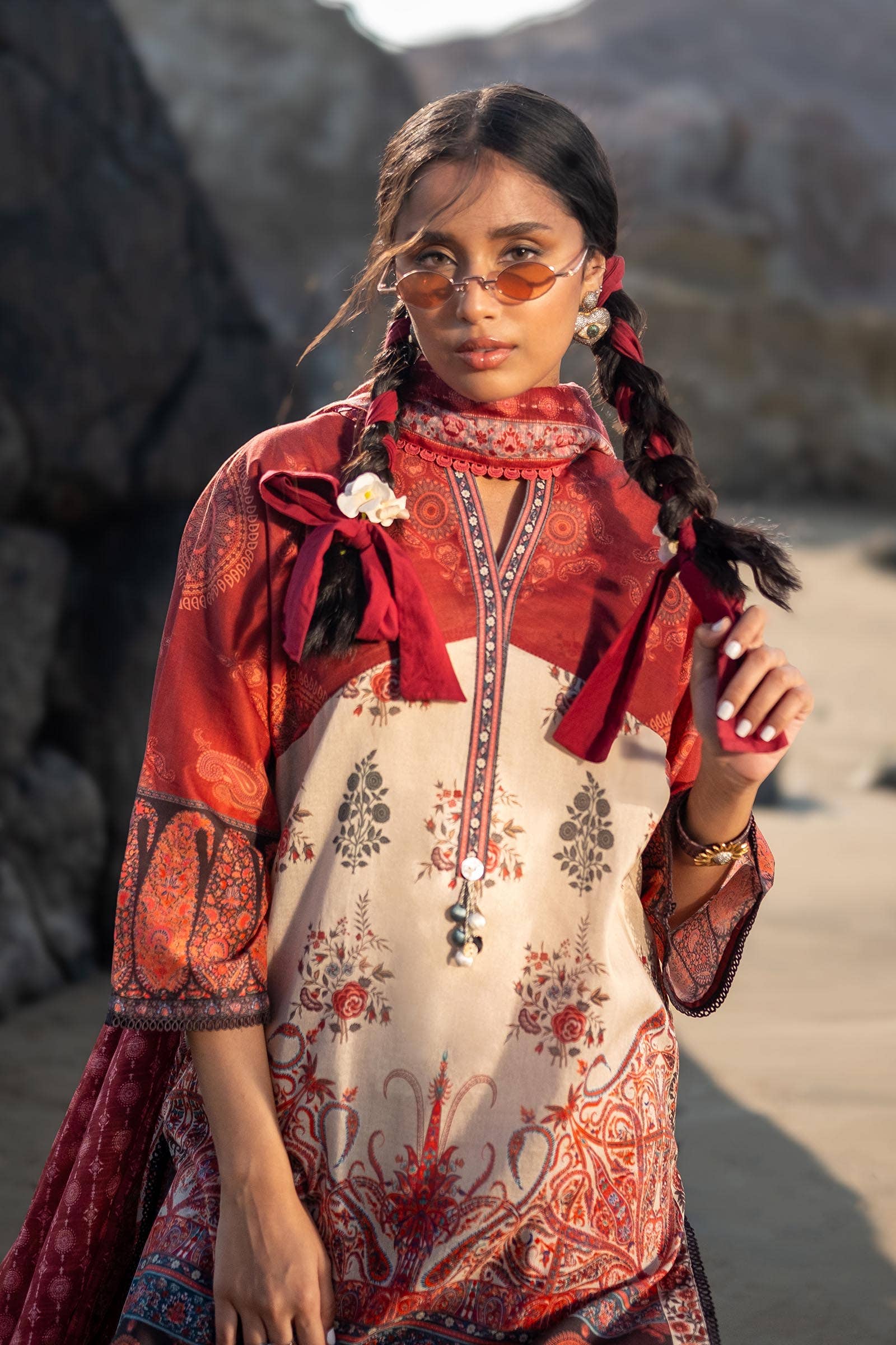 Sana Safinaz | Mahay Spring 24 | H241-021A-3DE - Pakistani Designer Dress - by Sana Safinaz | Type: Luxury - 100% Original at Saira Sultan