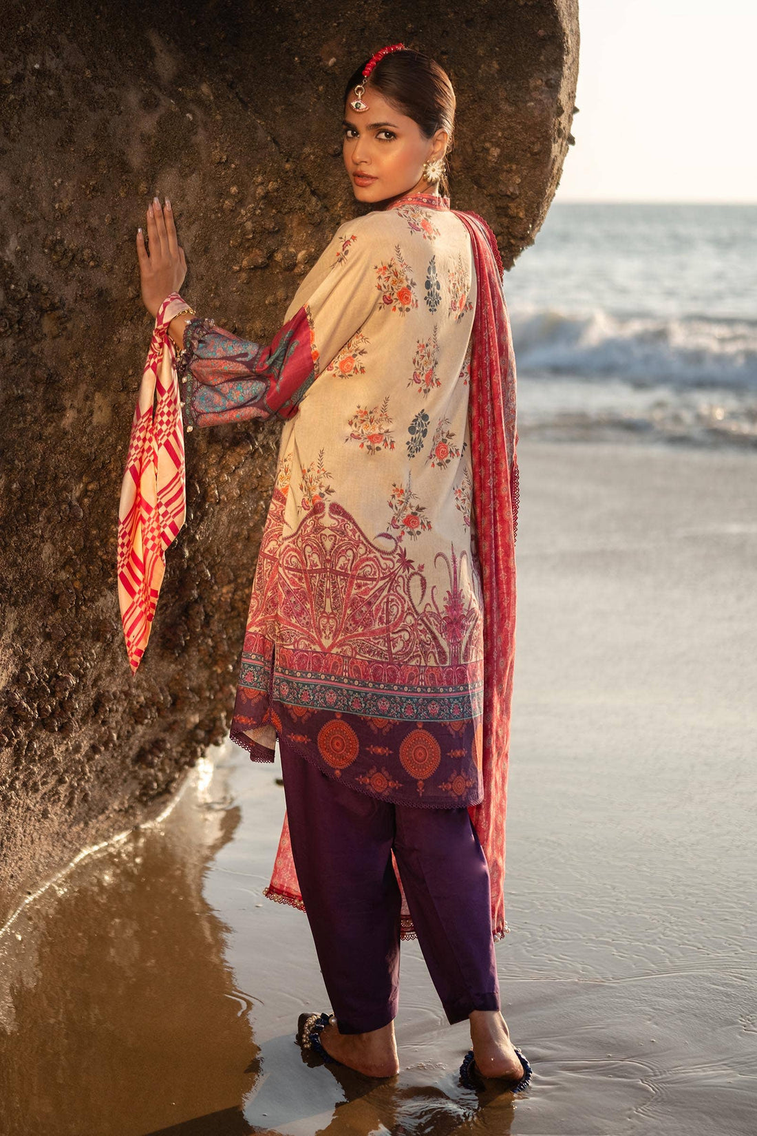 Sana Safinaz | Mahay Spring 24 | H241-021B-3DE - Pakistani Designer Dress - by Sana Safinaz | Type: Luxury - 100% Original at Saira Sultan
