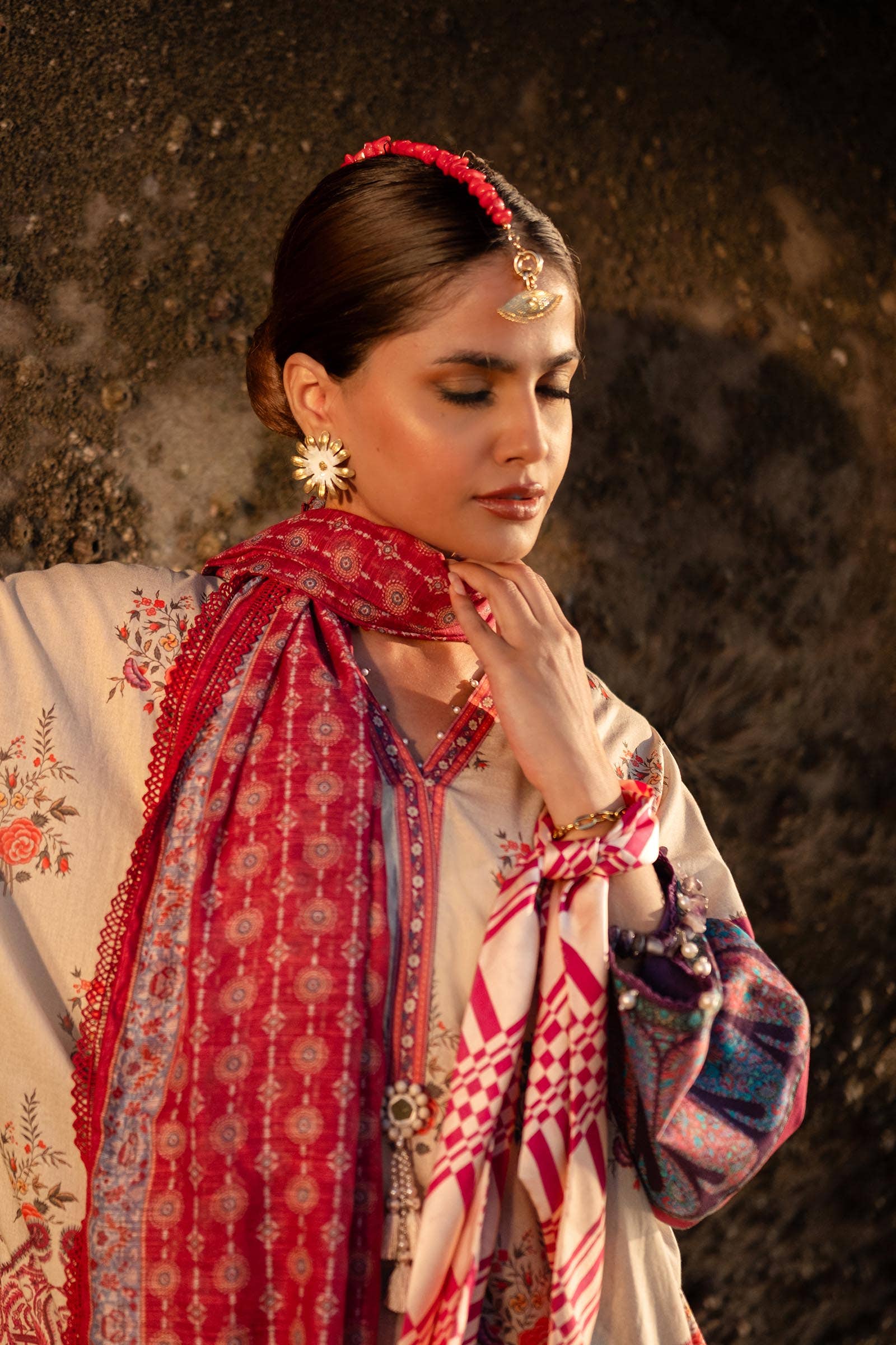 Sana Safinaz | Mahay Spring 24 | H241-021B-3DE - Pakistani Designer Dress - by Sana Safinaz | Type: Luxury - 100% Original at Saira Sultan