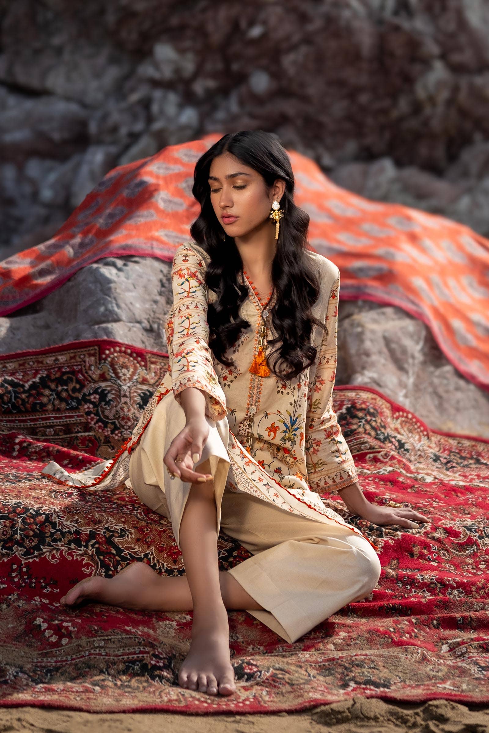 Sana Safinaz | Mahay Spring 24 | H241-023A-2DD - Pakistani Designer Dress - by Sana Safinaz | Type: Luxury - 100% Original at Saira Sultan