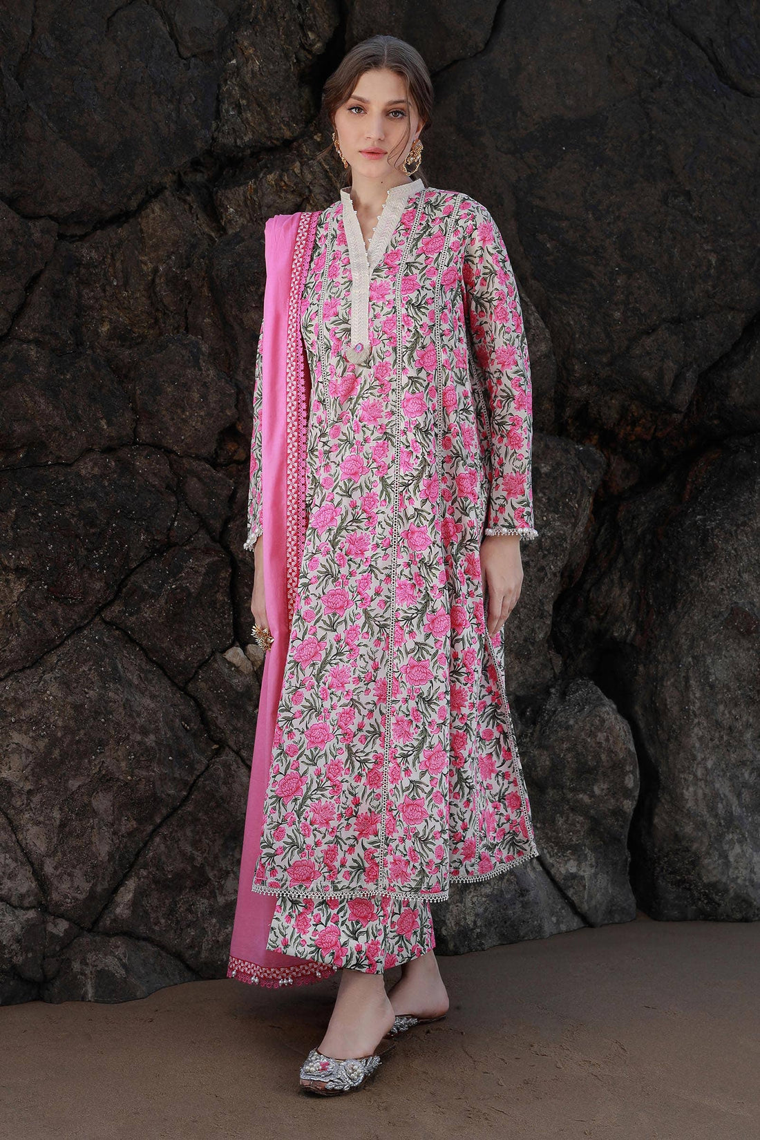 Sana Safinaz | Mahay Spring 24 | H241-004A-3CG - Pakistani Designer Dress - by Sana Safinaz | Type: Luxury - 100% Original at Saira Sultan