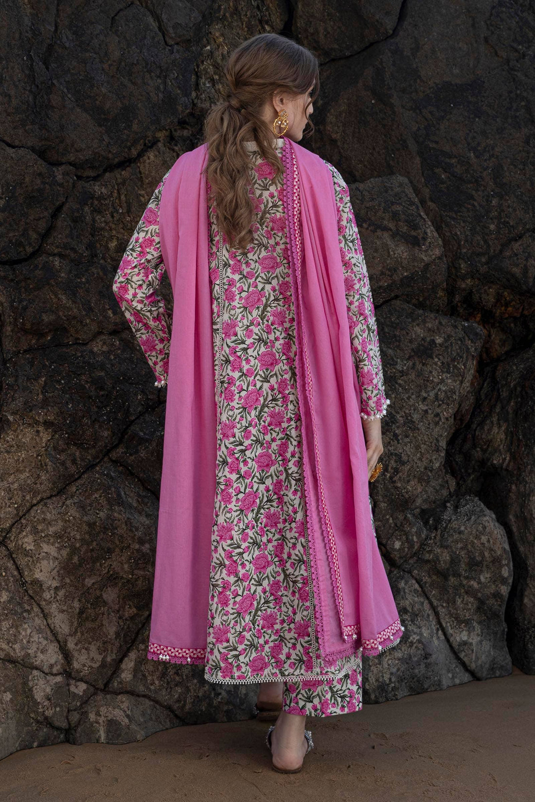 Sana Safinaz | Mahay Spring 24 | H241-004A-3CG - Pakistani Designer Dress - by Sana Safinaz | Type: Luxury - 100% Original at Saira Sultan