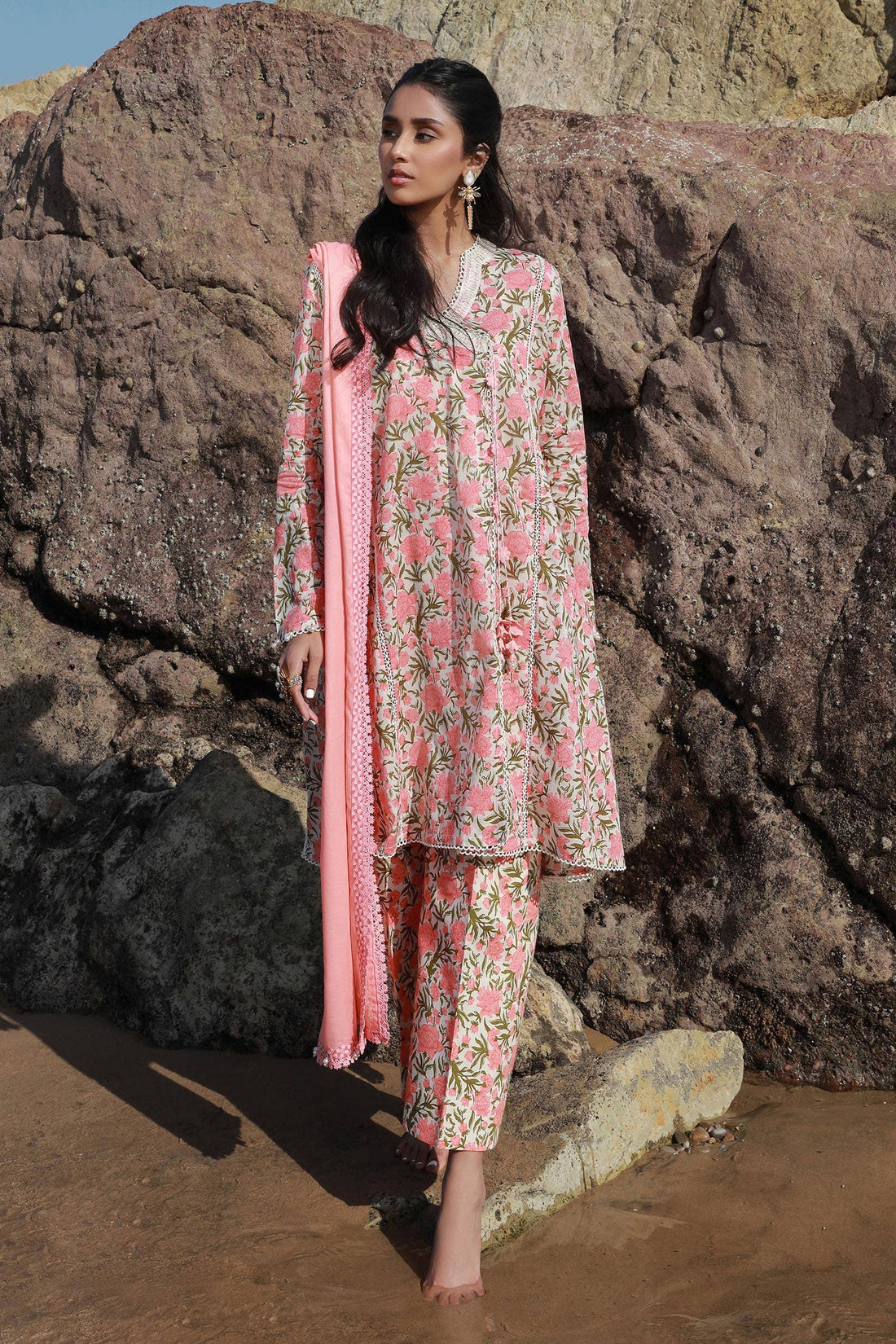 Sana Safinaz | Mahay Spring 24 | H241-004B-3CG - Pakistani Designer Dress - by Sana Safinaz | Type: Luxury - 100% Original at Saira Sultan