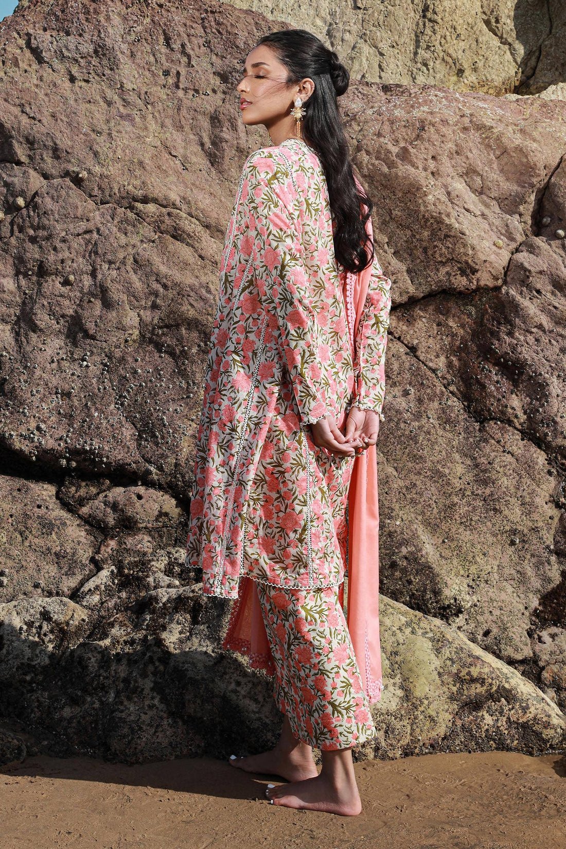 Sana Safinaz | Mahay Spring 24 | H241-004B-3CG - Pakistani Designer Dress - by Sana Safinaz | Type: Luxury - 100% Original at Saira Sultan